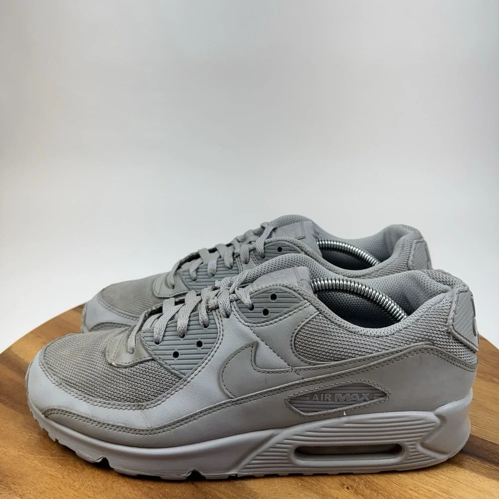 Mens Nike Air Max 90 Gray Low 4Athletic Training Sneakers Shoes Size 11 D GUC